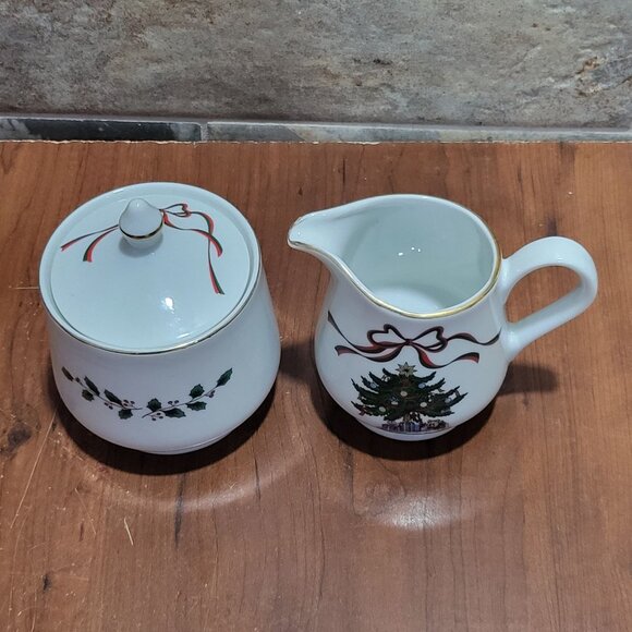 Christmas Tree & Ribbon Covered Sugar Bowl & Creamer Japan - Picture 4 of 13
